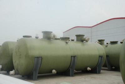 河北智凱 專業(yè)生產(chǎn)直銷高品質(zhì)立式玻璃鋼儲罐與消防水罐,歡迎來電換購